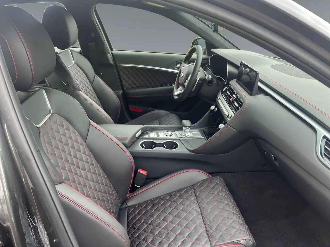 Genesis G70 снимка Genesis G70