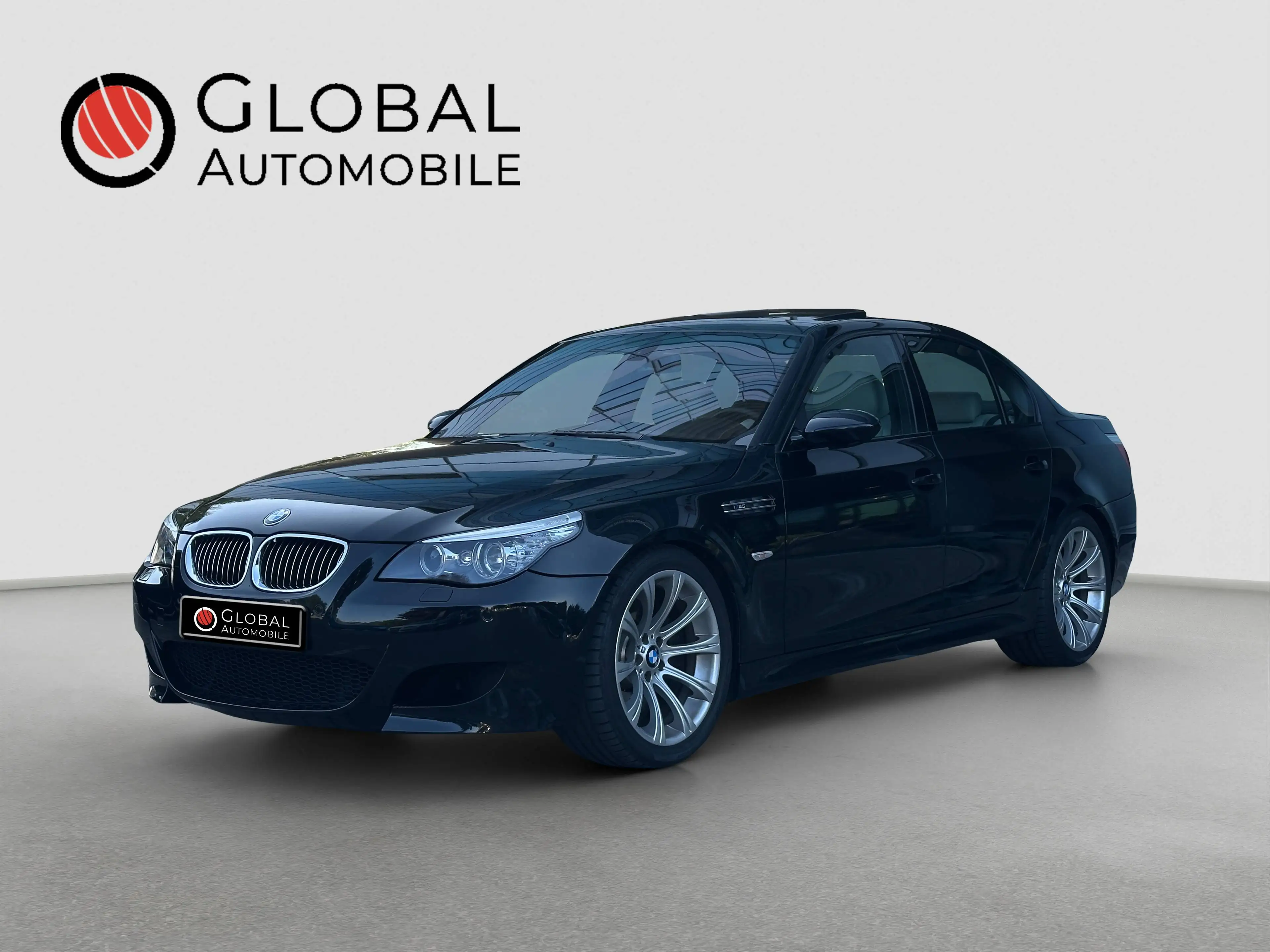 BMW M5 E60°V10°PANO°MEM°ST-HT°HI-FI°PDC°XENON°