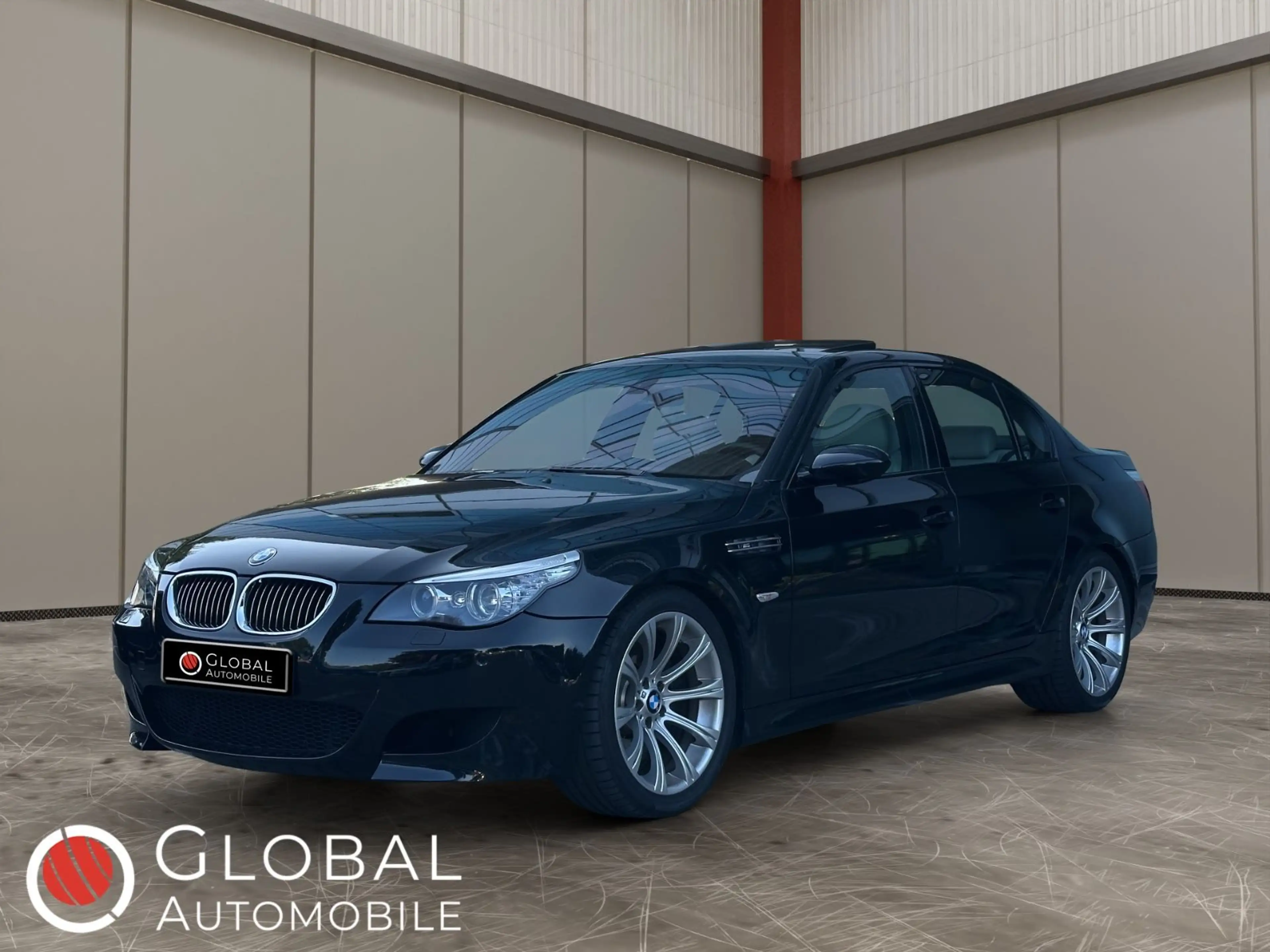 BMW M5 E60°V10°PANO°MEM°ST-HT°HI-FI°PDC°XENON°