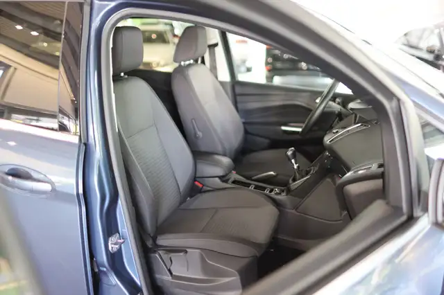 Ford Grand C-Max view 12