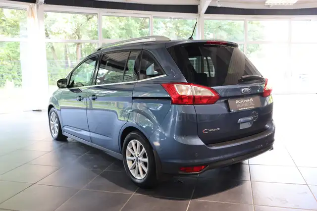 Ford Grand C-Max view 4