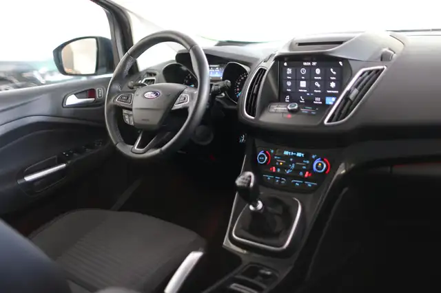 Ford Grand C-Max view 8