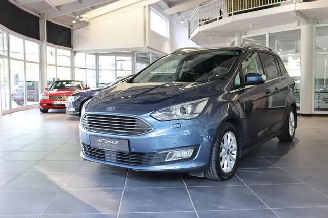 Ford Grand C-Max view 3