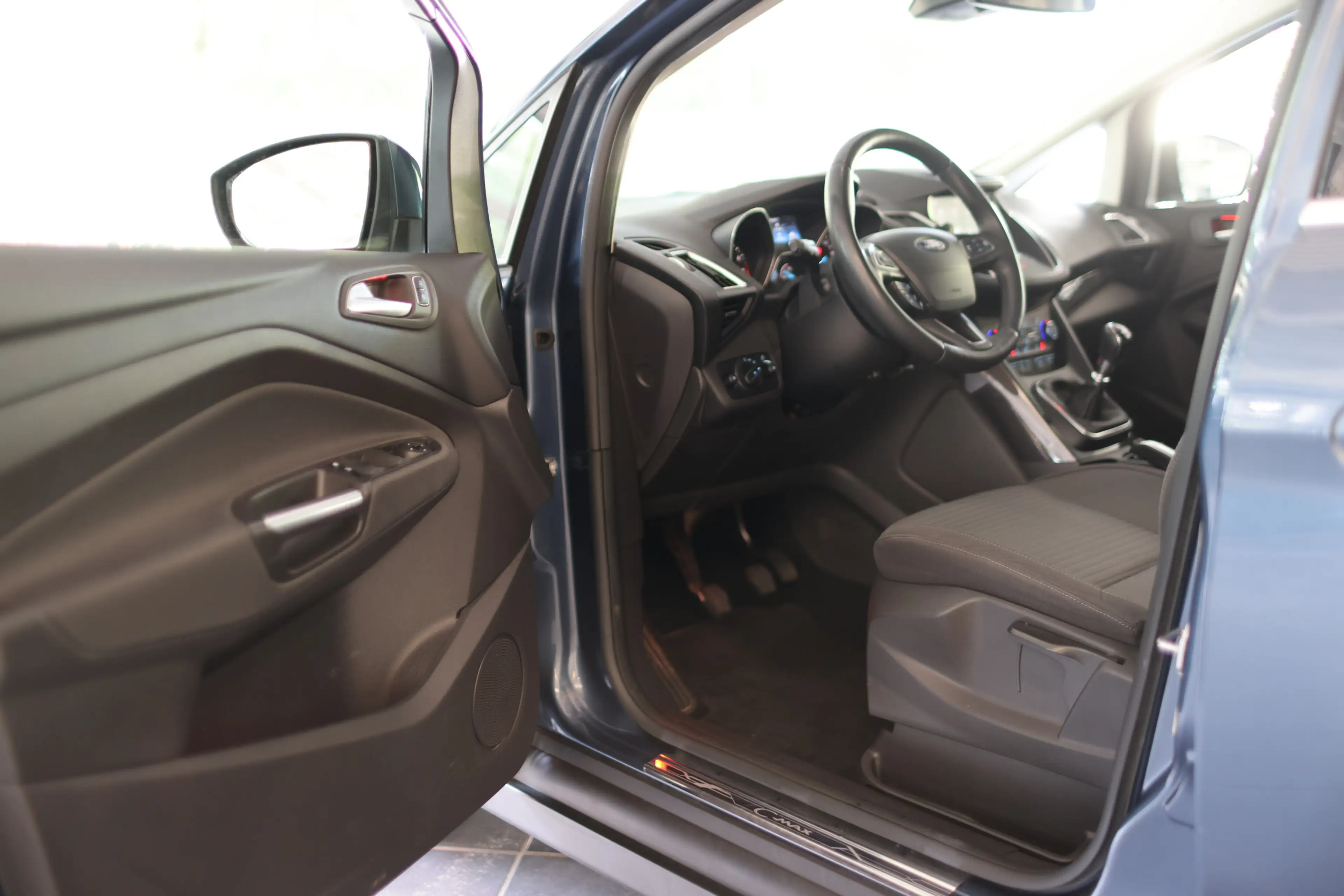 Ford Grand C-Max 1,5 ECOBOOST TITANIUM ANHÄNGERKUPP. — photo 9