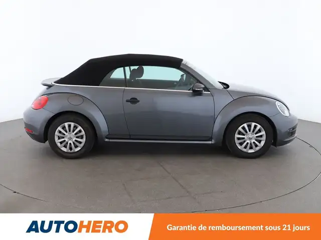 Volkswagen Beetle view 7