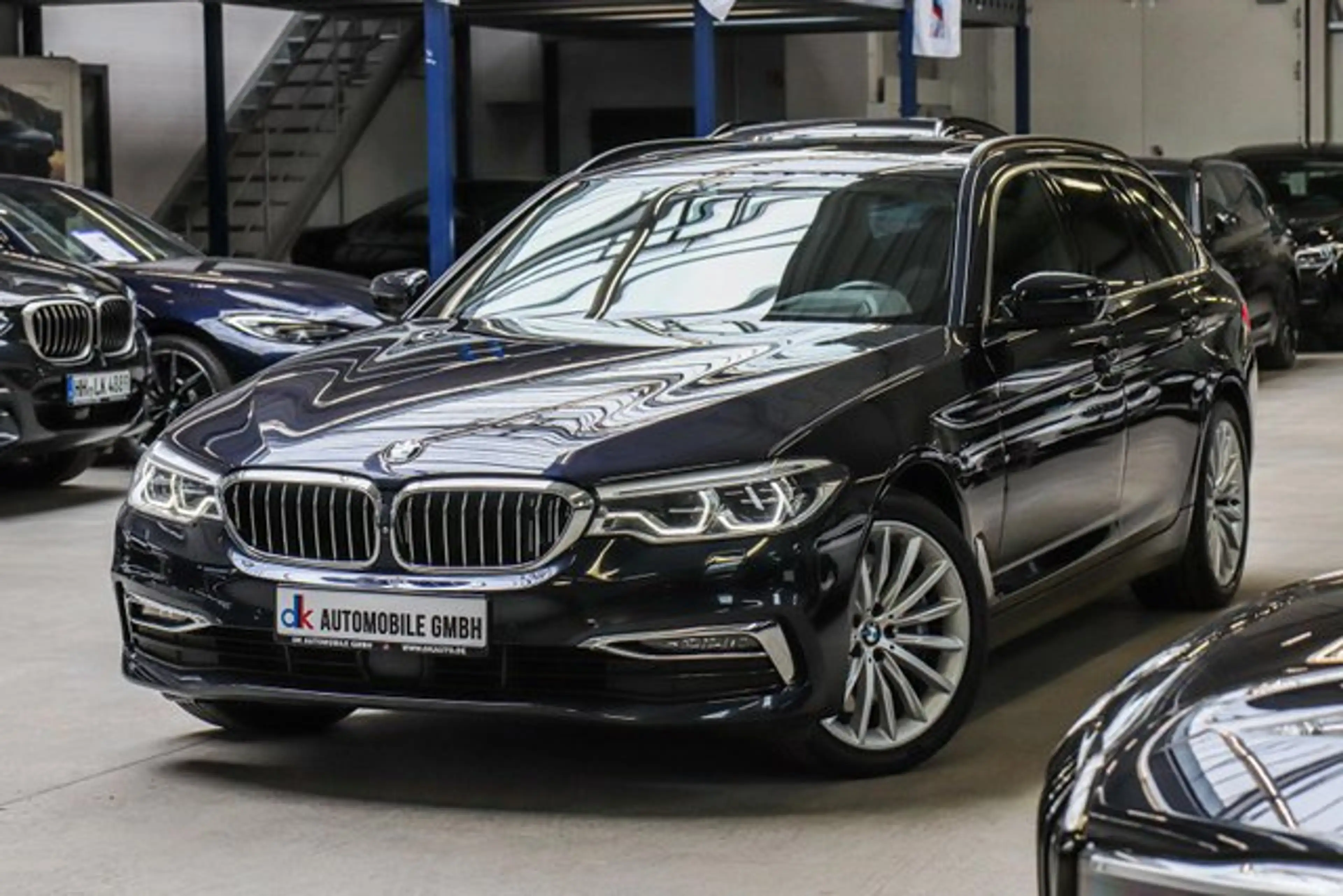 BMW 540 d xDrive Touring Sport-Aut/LUXURY LINE/HARMAN/ — photo 6
