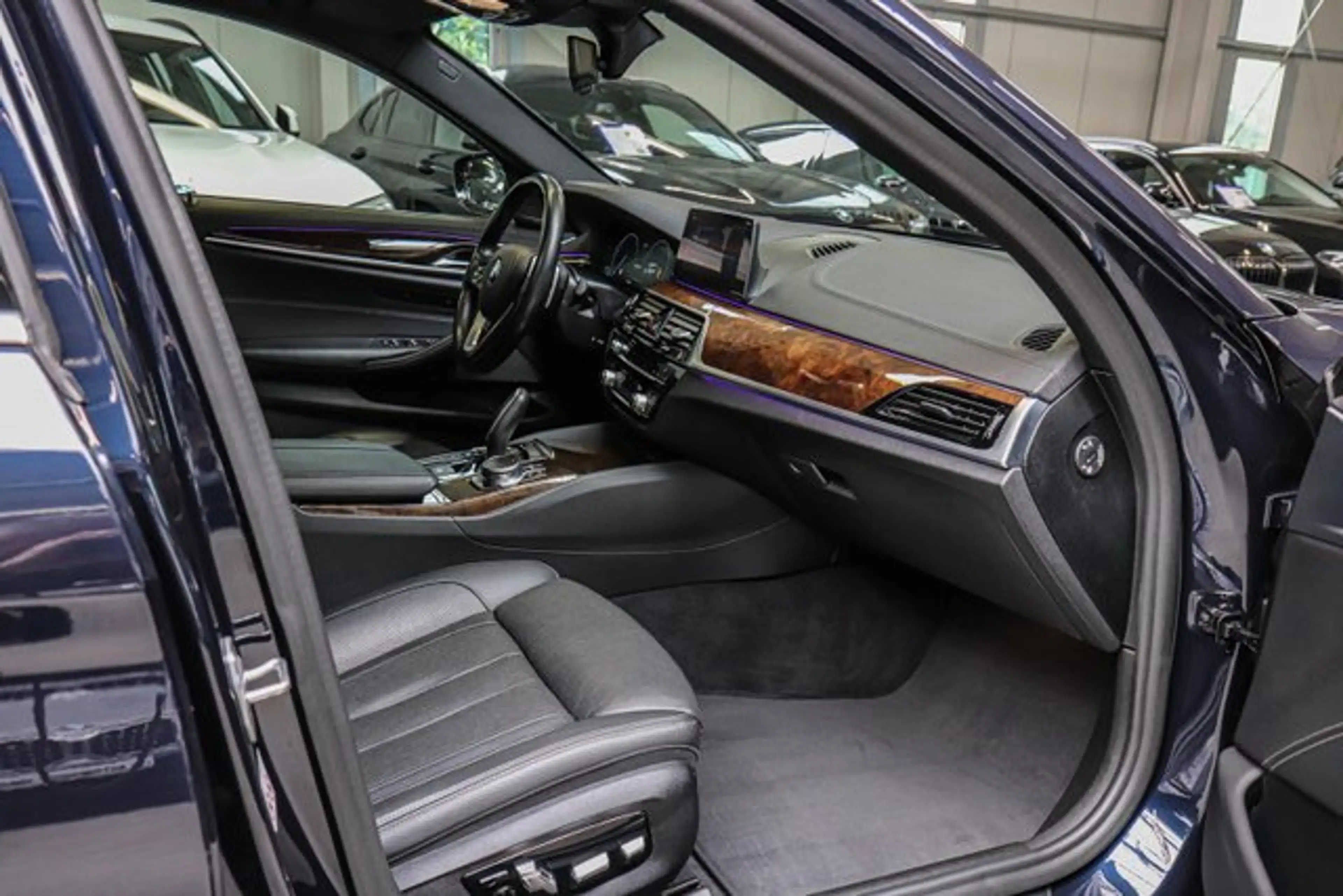 BMW 540 d xDrive Touring Sport-Aut/LUXURY LINE/HARMAN/ — photo 16