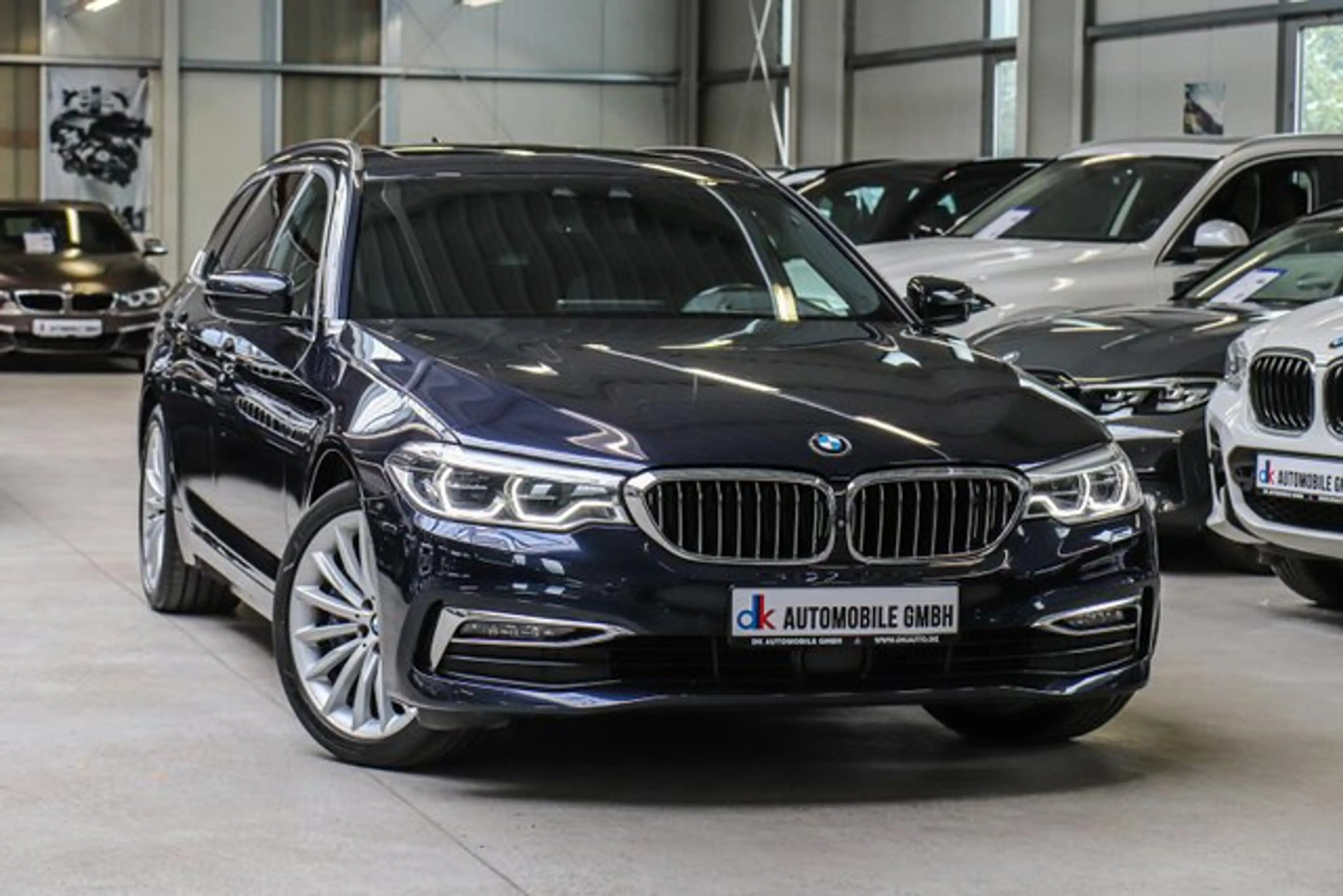 BMW 540 d xDrive Touring Sport-Aut/LUXURY LINE/HARMAN/ — photo 2