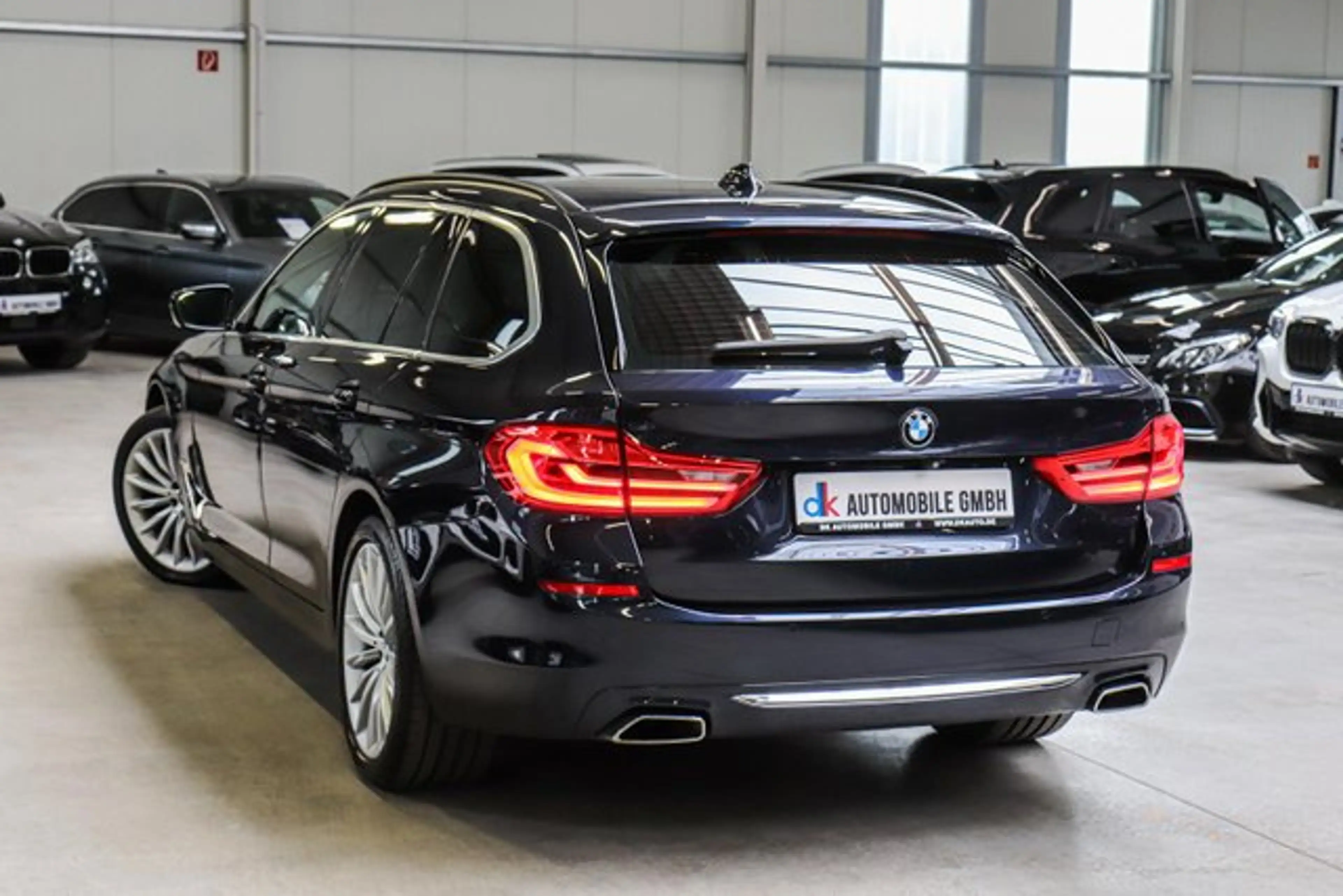 BMW 540 d xDrive Touring Sport-Aut/LUXURY LINE/HARMAN/ — photo 8