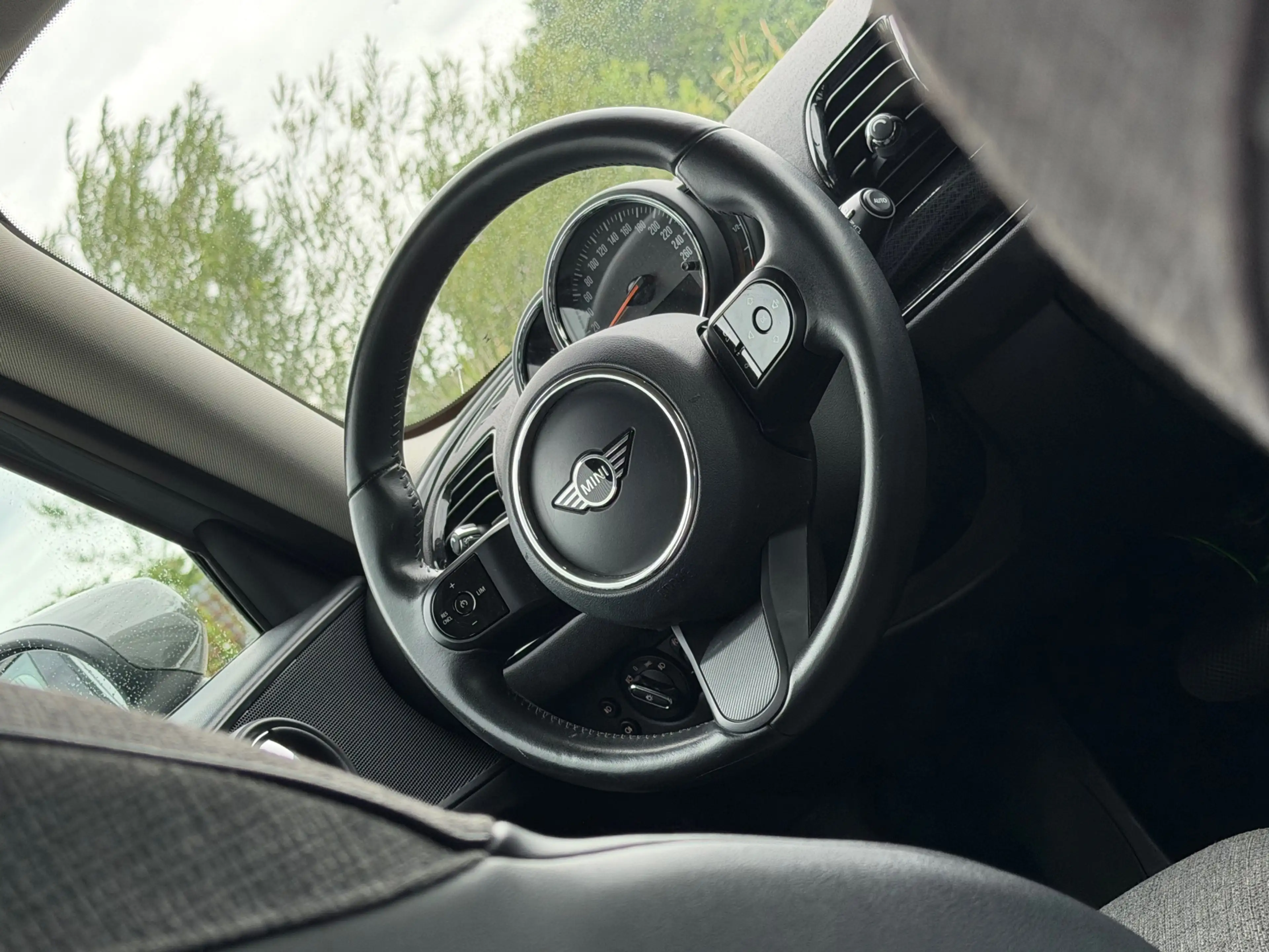 MINI One Clubman 1.5 Business Edition Automaat - Moonwalk Grey - Na — photo 3