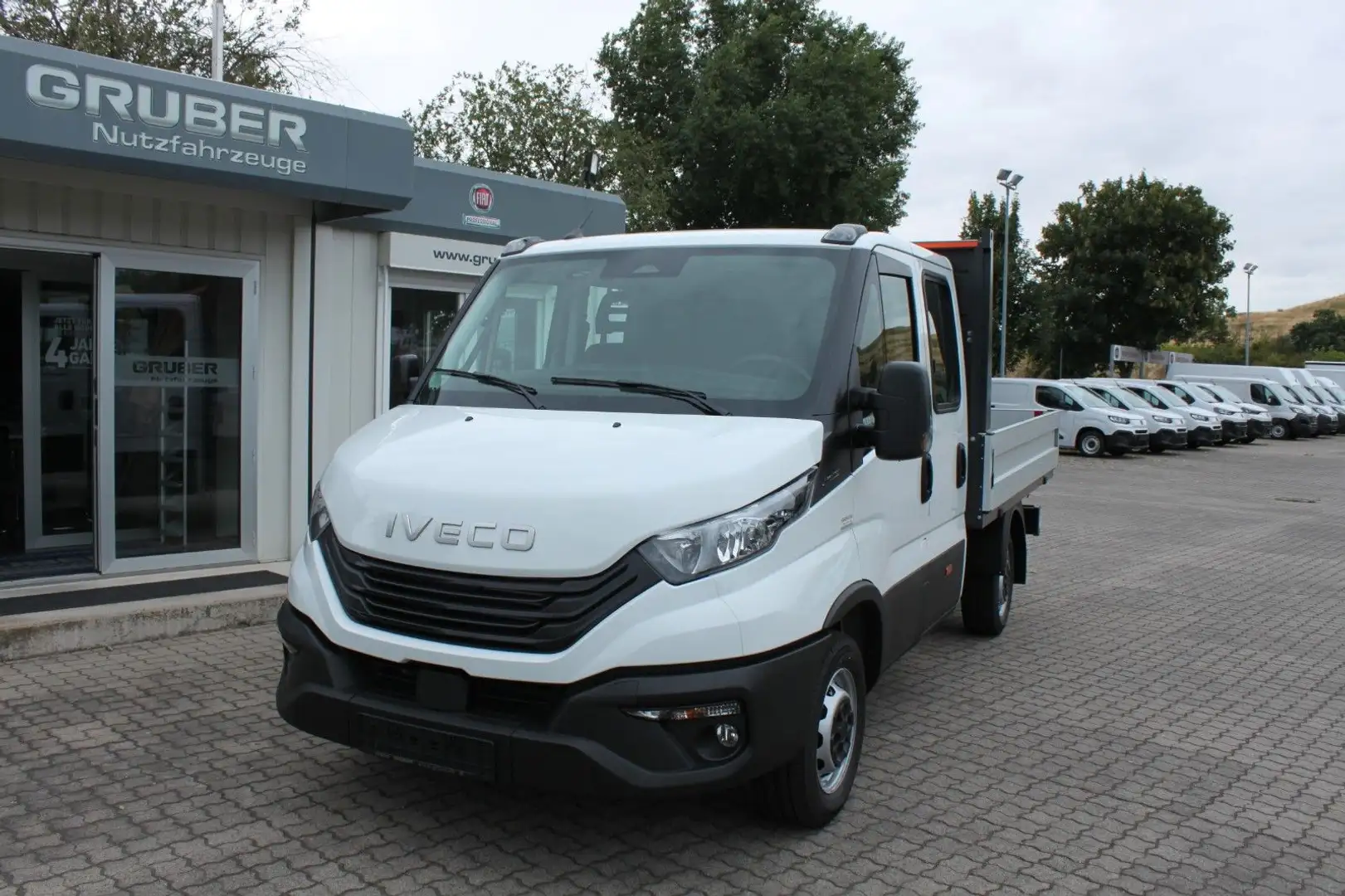 Iveco Daily 35S14 D Weiß - 1