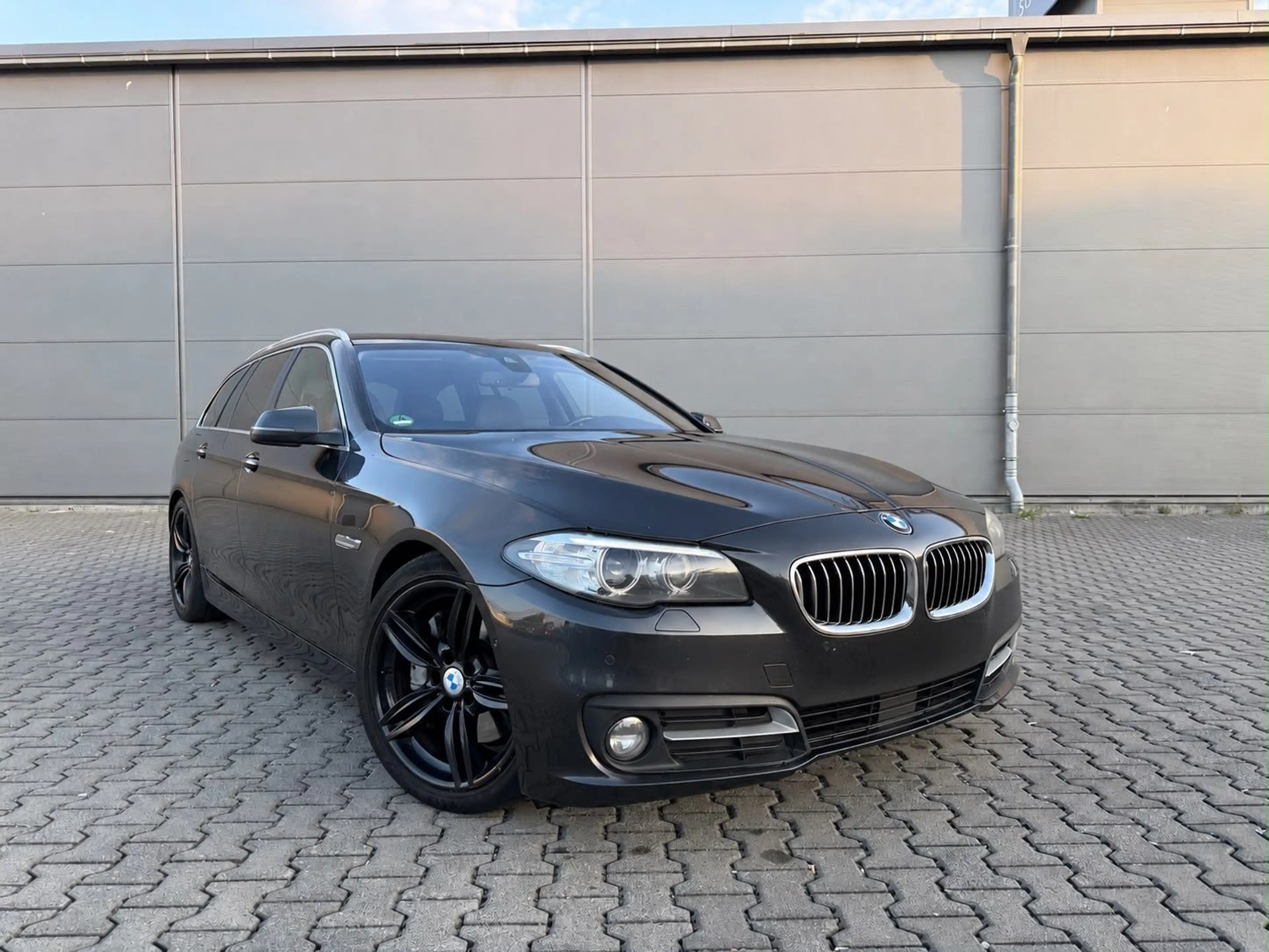 BMW 530 d xDrive Touring *360°Soft-Close*Head-Up*