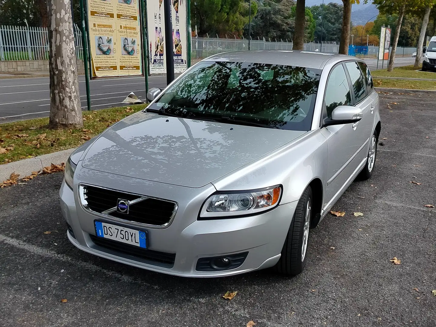 Volvo V50 V50 2.0d Momentum Argento - 2