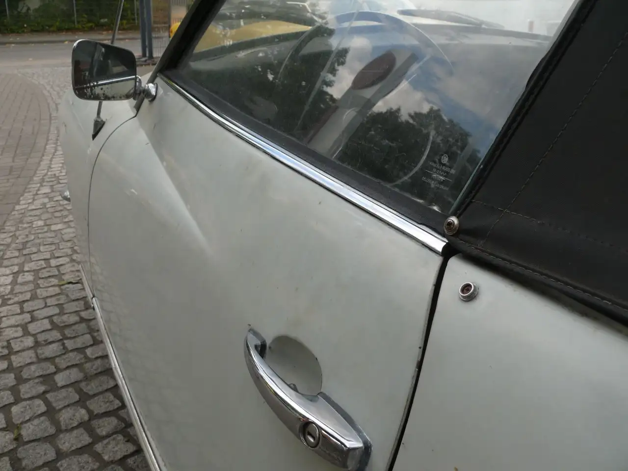 Volkswagen Karmann Ghia Cabrio ungeschweißt aus Californien, foto 8