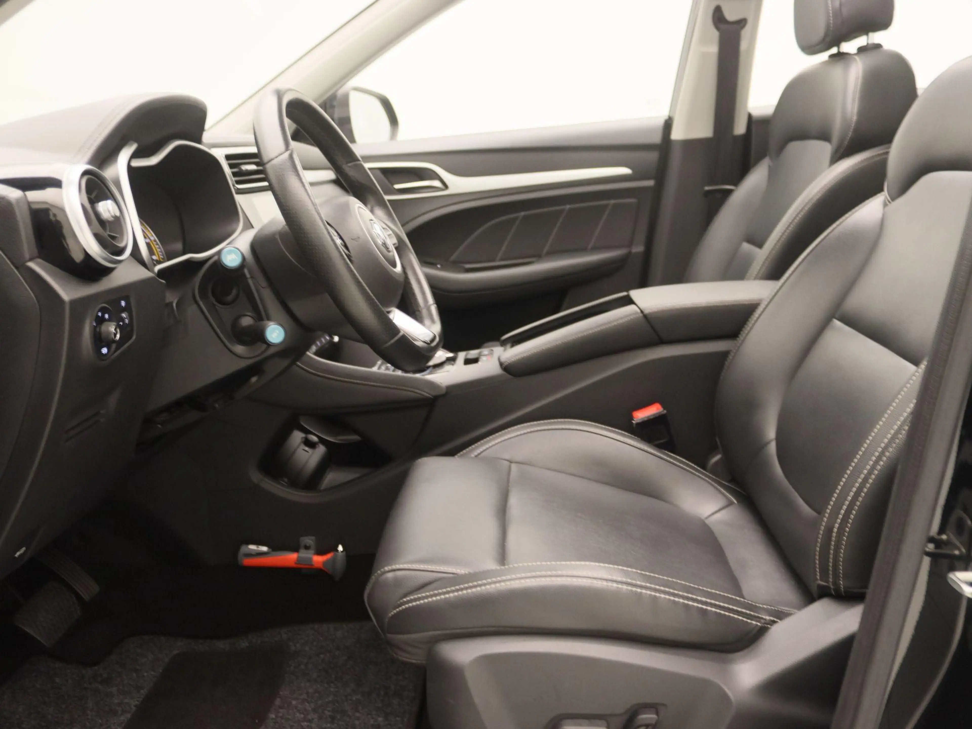 MG ZS EV Luxury 45 kWh | Panoramadak | Leder | Apple Car — photo 12