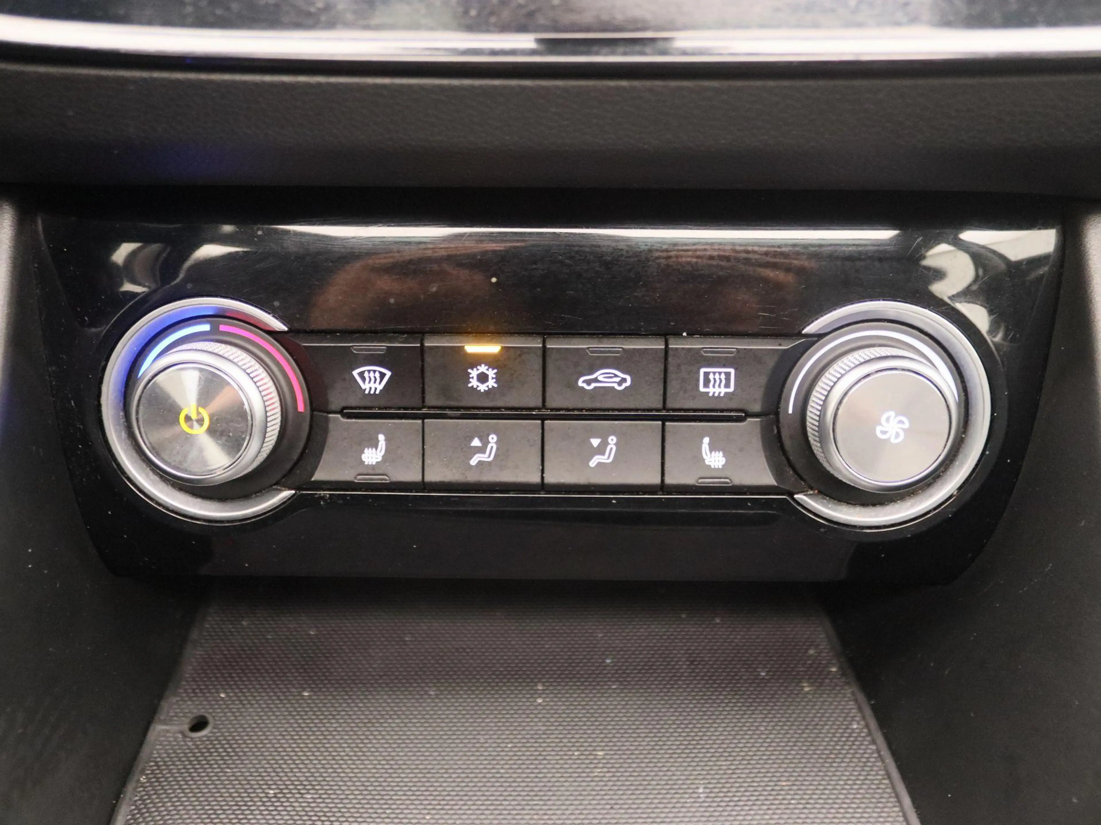 MG ZS EV Luxury 45 kWh | Panoramadak | Leder | Apple Car — photo 10