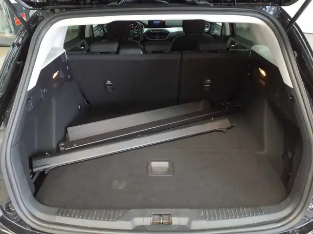 Ford Focus view 15