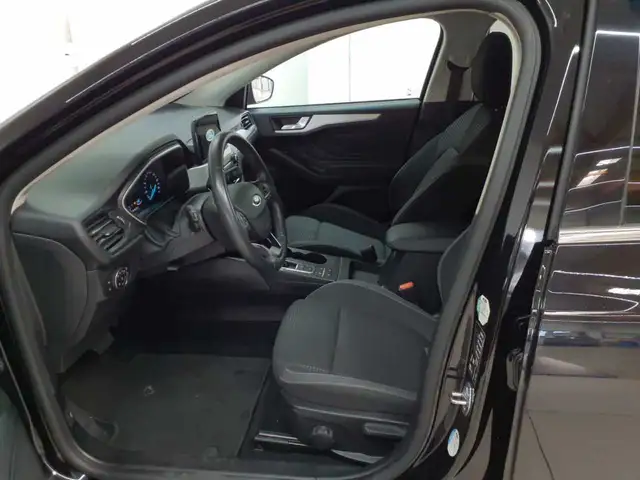 Ford Focus view 7