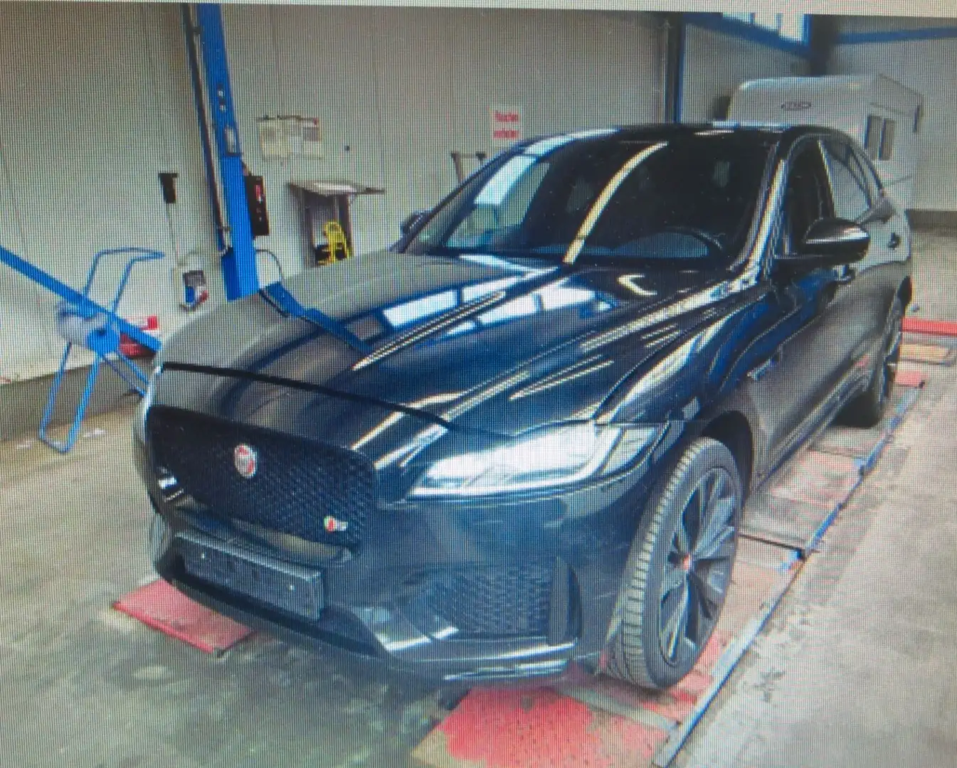 Jaguar F-Pace F-PACE S AWD Schwarz - 1