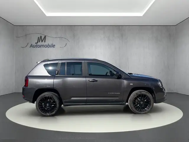 Jeep Compass view 8