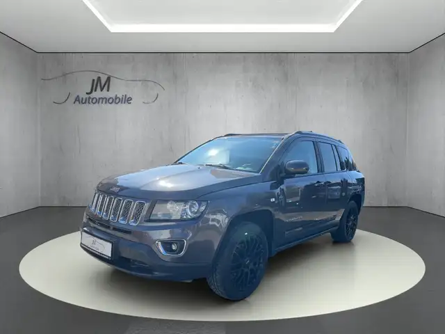 Jeep Compass view 3