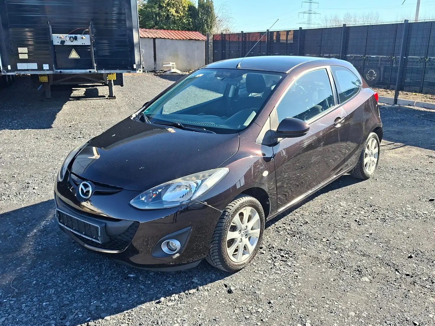 Mazda 2 TÜV Neu Grau - 1