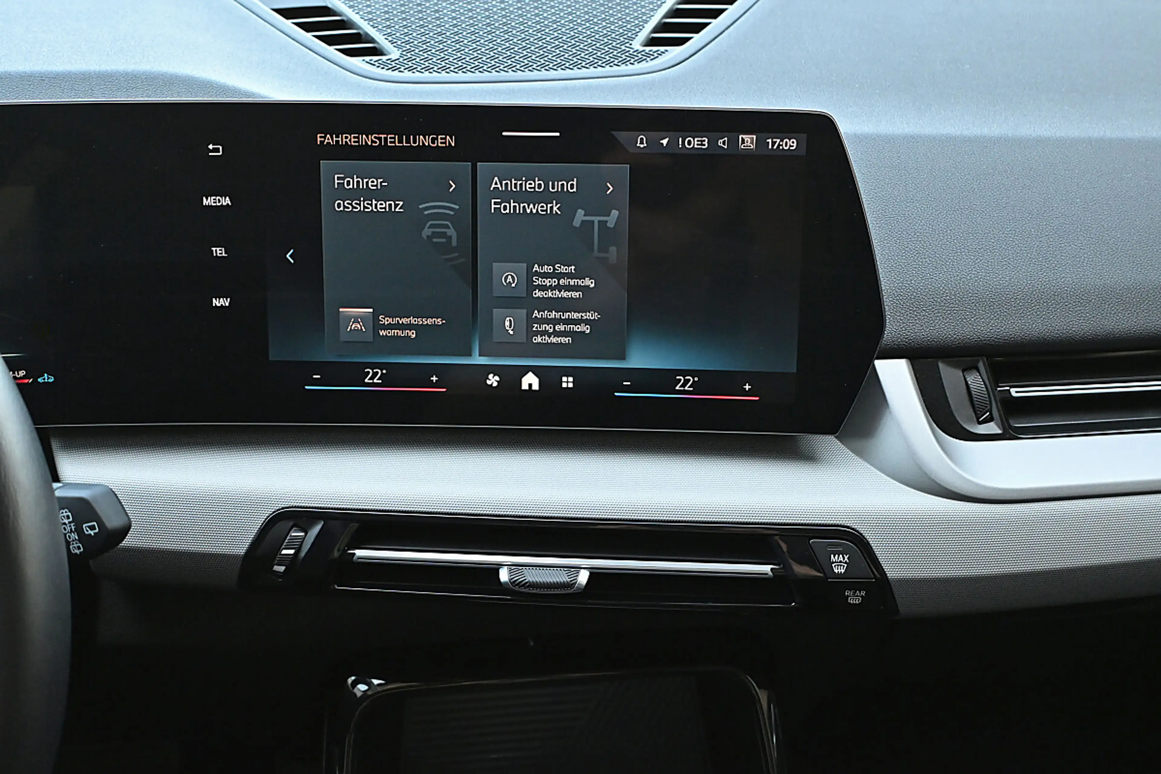 BMW X1 sDrive18d Aut. LED, Navi, Spurhalte, Kamera — photo 13