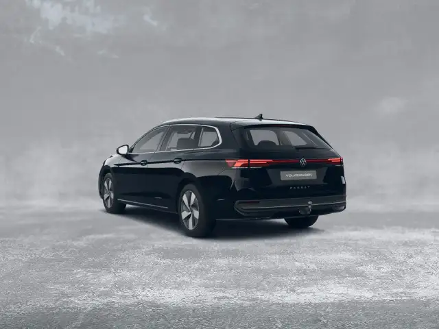 Volkswagen Passat view 5