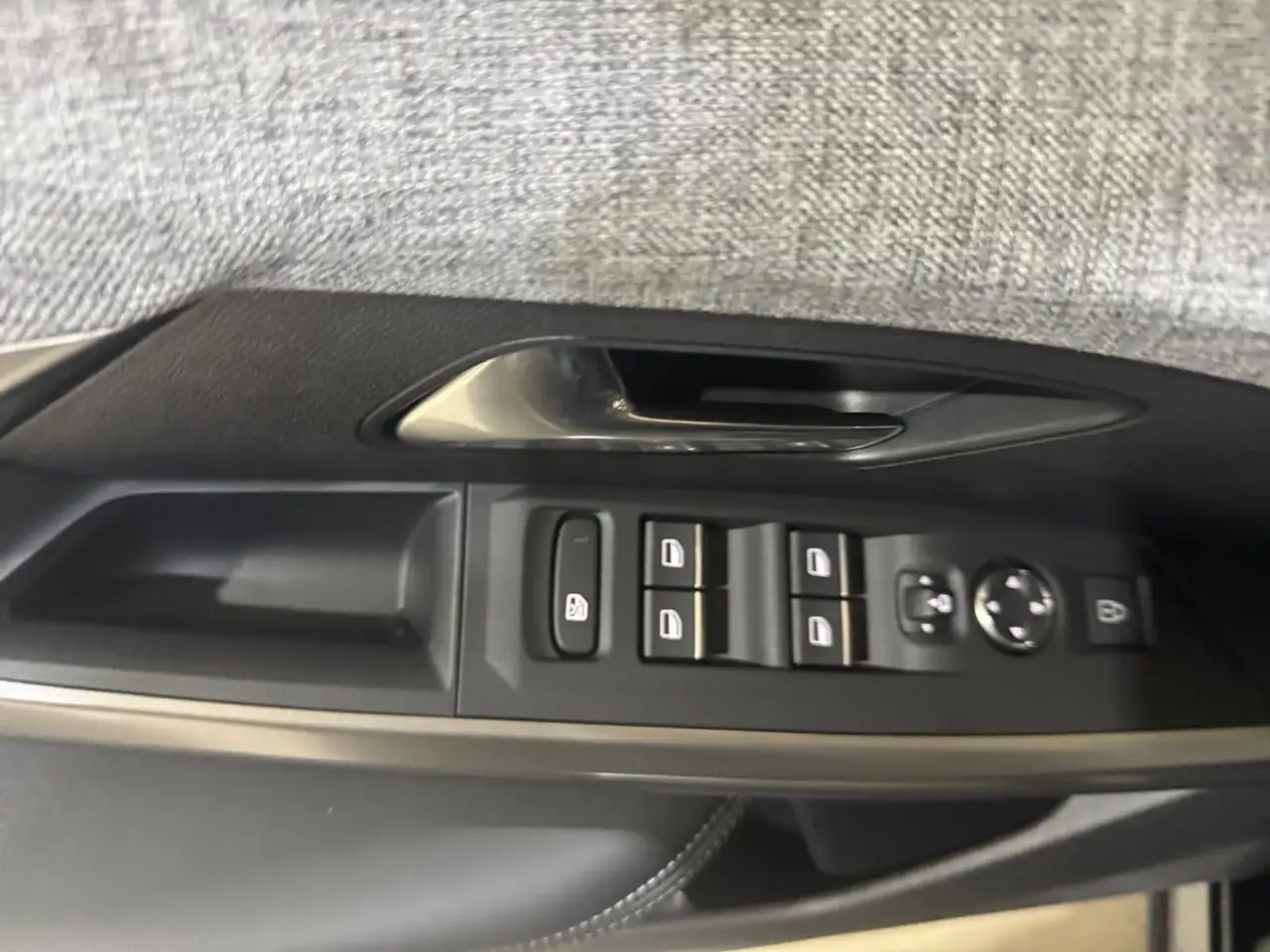 Peugeot 3008 Hybrid 145 GT e-DCS 6 10