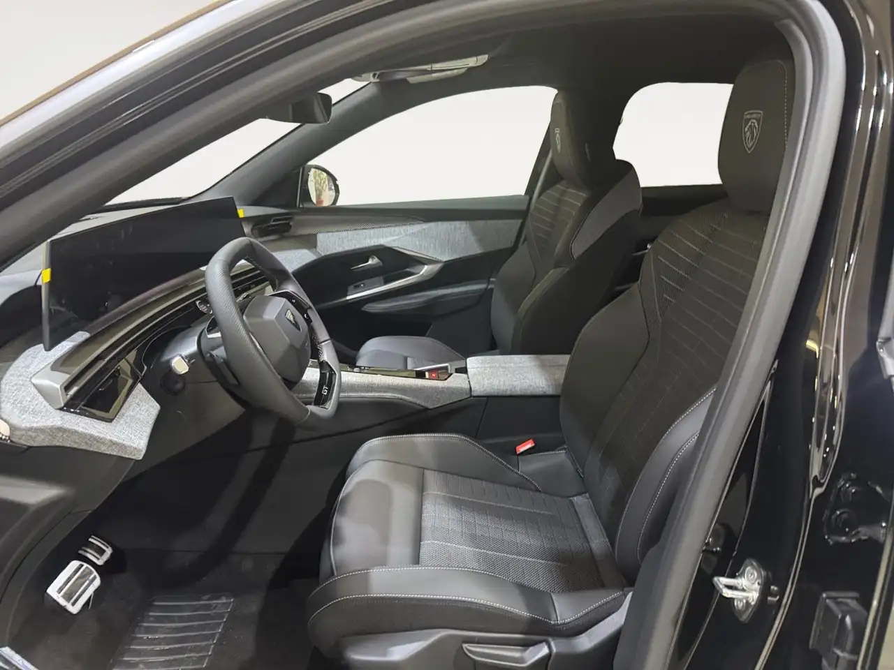 Peugeot 3008 Hybrid 145 GT e-DCS 6 9
