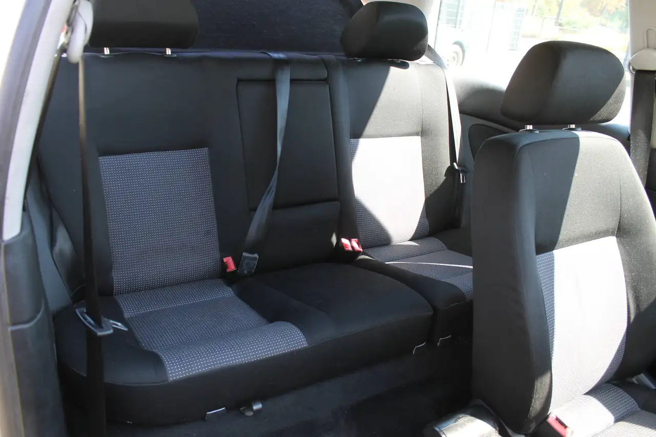 Volkswagen Golf IV 1.4 Special Klimatronic SHZ PDC, foto 9