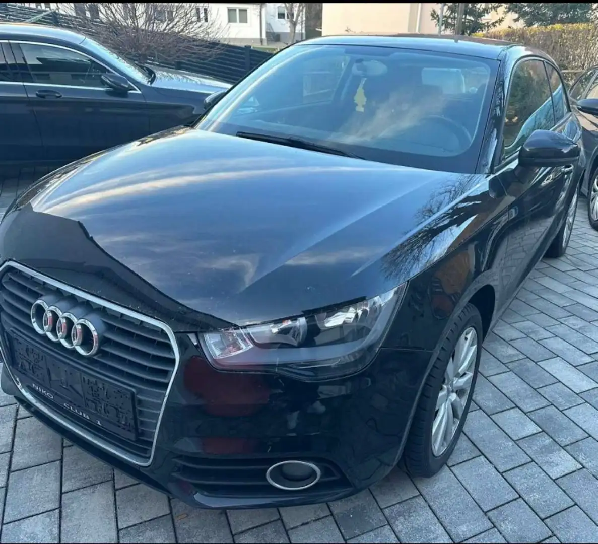 Audi A1 1,6 TDI Ambition Schwarz - 1