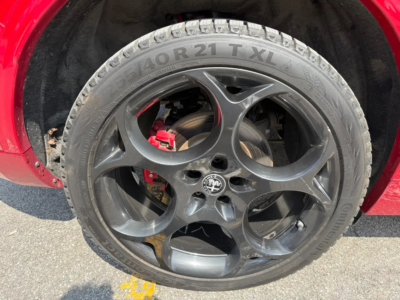 Alfa Romeo Stelvio снимка Alfa Romeo Stelvio