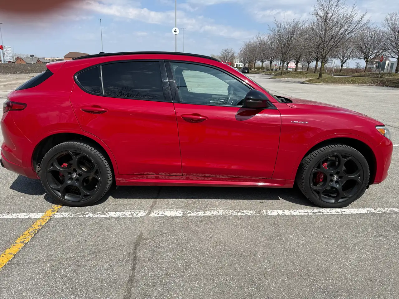 Alfa Romeo Stelvio снимка Alfa Romeo Stelvio