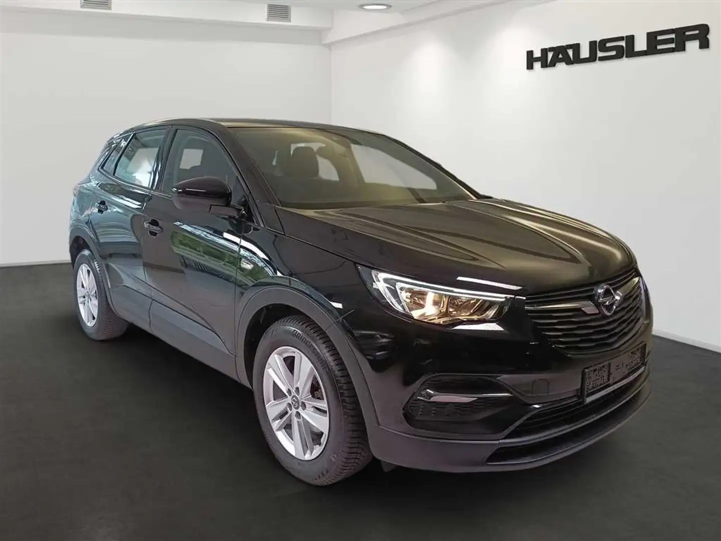 Opel Grandland X 1.2T Edition Einparkhilfe Winterpaket CarPlay Schwarz - 2