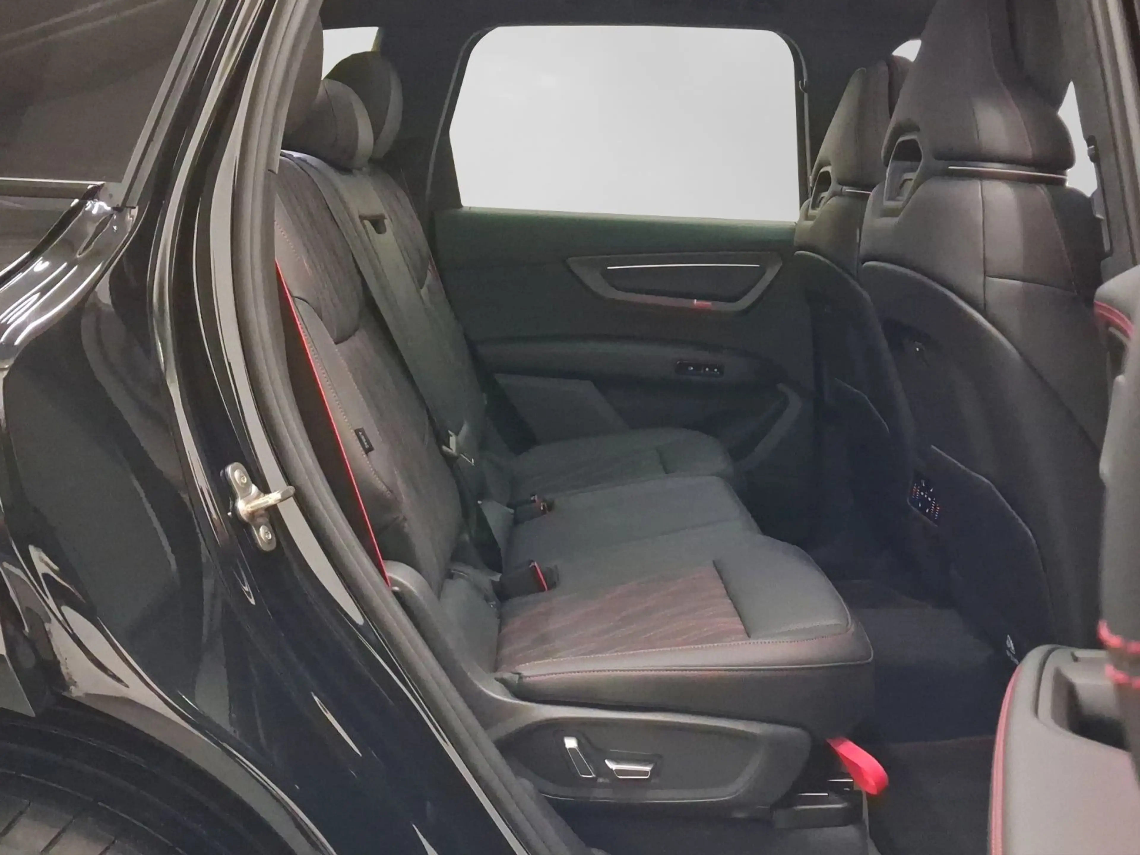 Audi Q7 TDI Q 2x S LINE MATRIX BuO PANO HuD AHK LM23 — photo 6