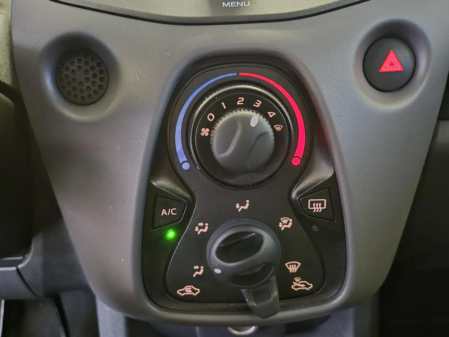 Peugeot 108 1.0 e-VTi Active | Airco | Bluetooth | Gris - 2