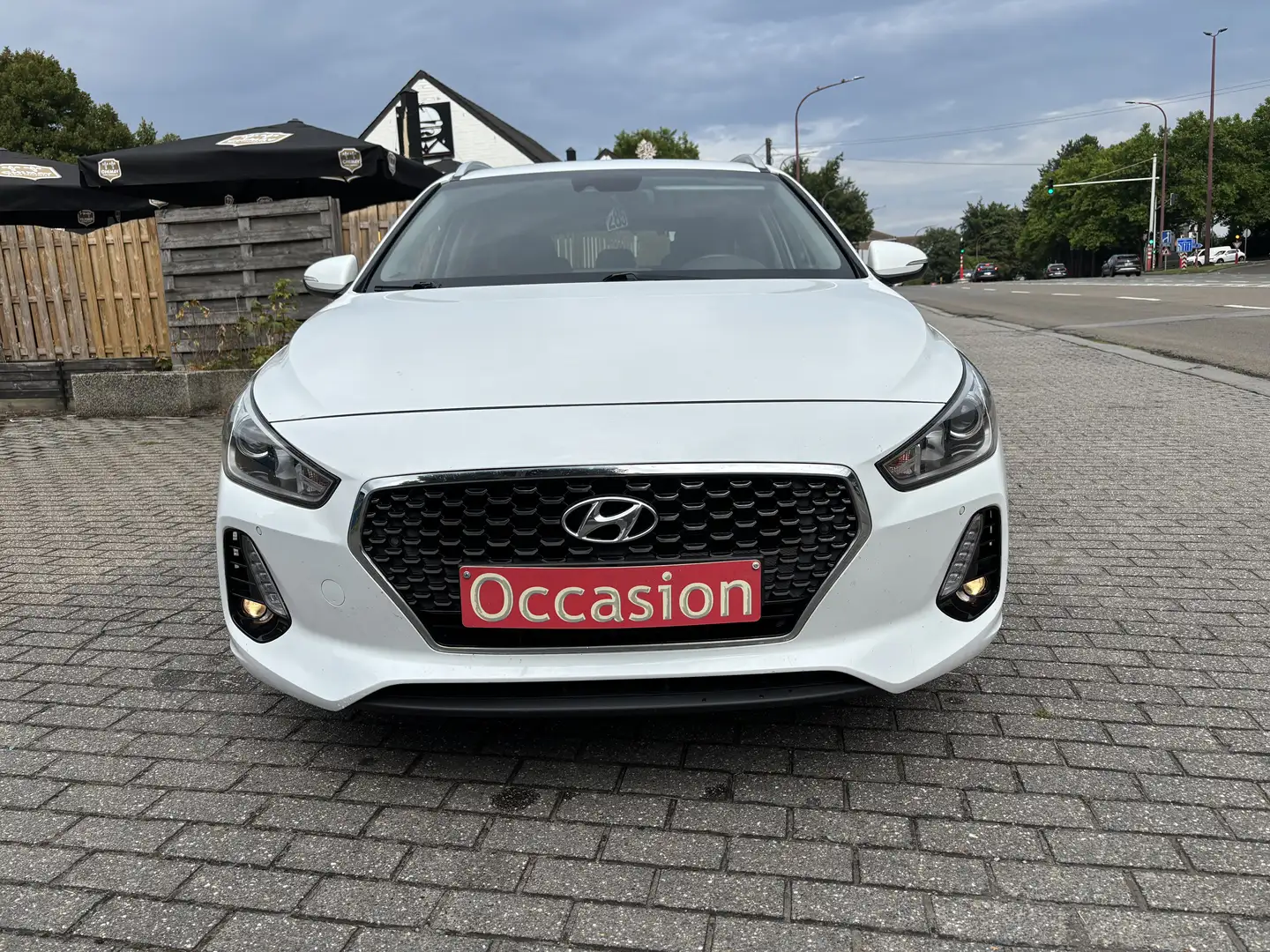 Hyundai i30 SW 1.6 CRDi  GPS-CAMERA-CLIM 1er Main- Blanc - 2