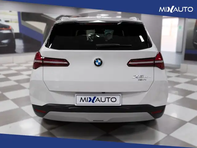 BMW X3 view 4