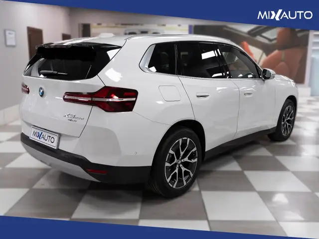 BMW X3 view 5