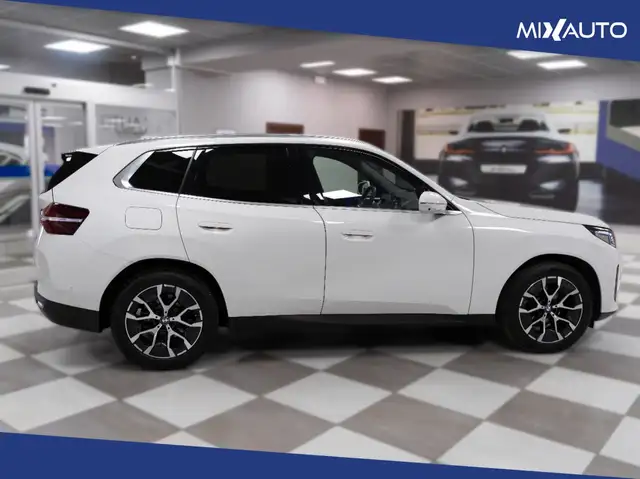 BMW X3 view 6