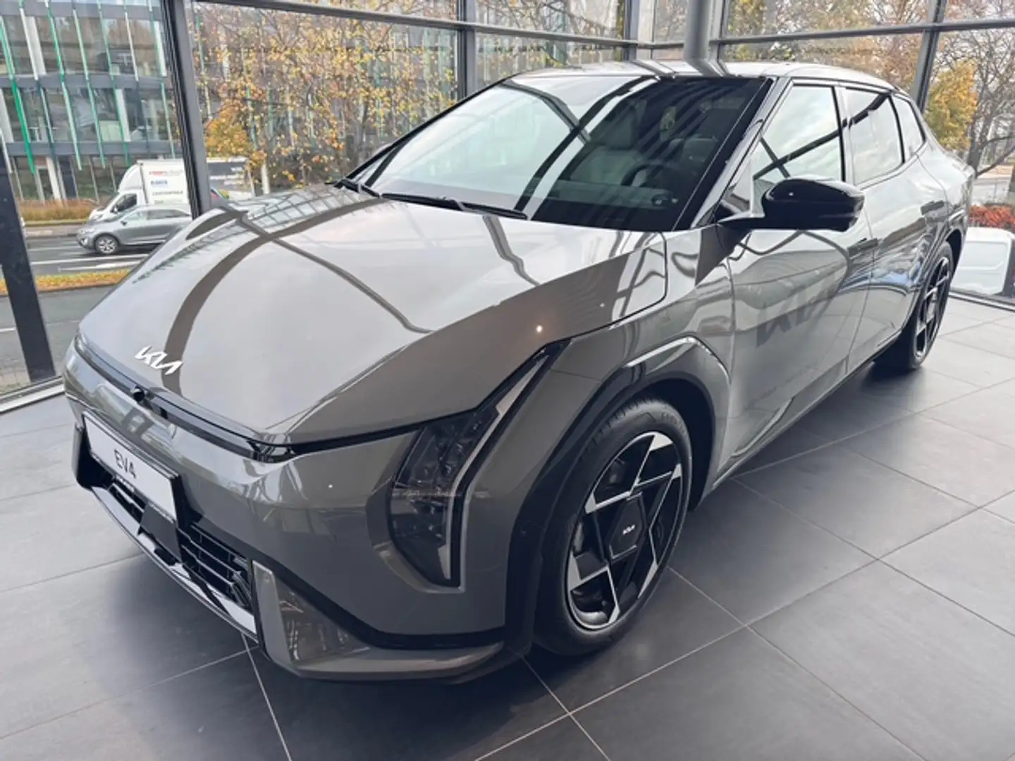 Kia EV4 Fastback 81,4-kWh GT-line Gris - 1