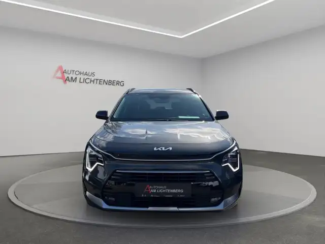 Kia Niro view 4
