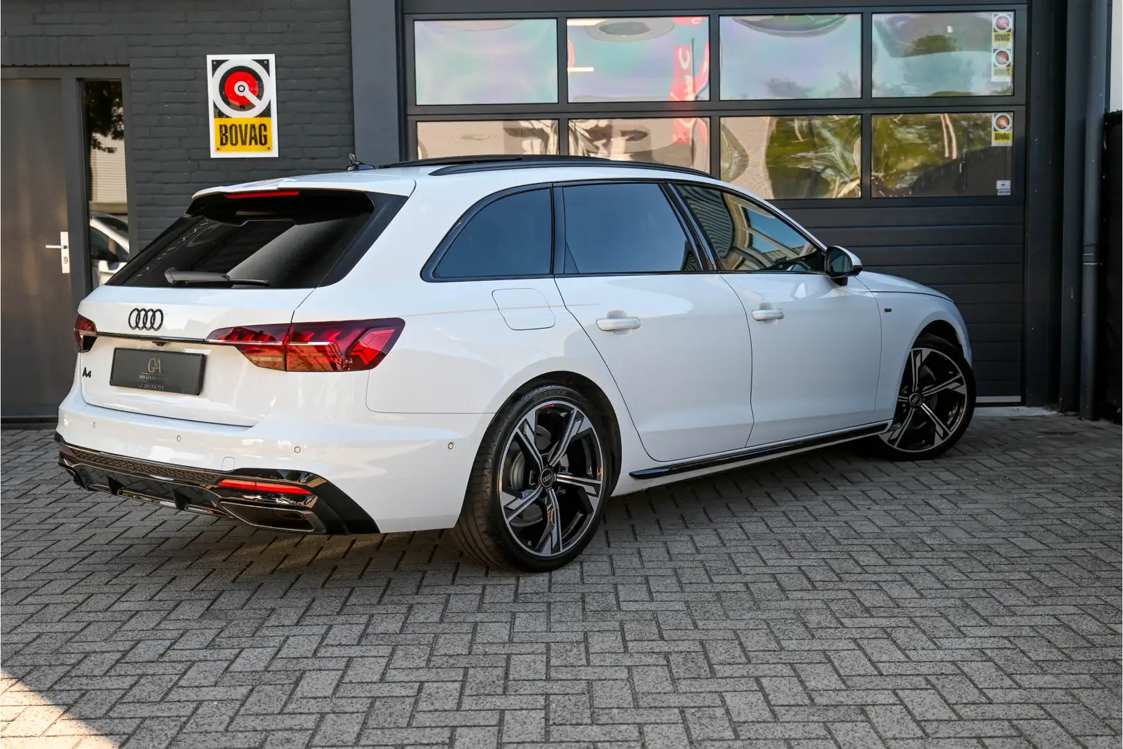 Audi A4 Avant 40 TFSI S Edition RS stoelen, PANO, ACC Wit - 2