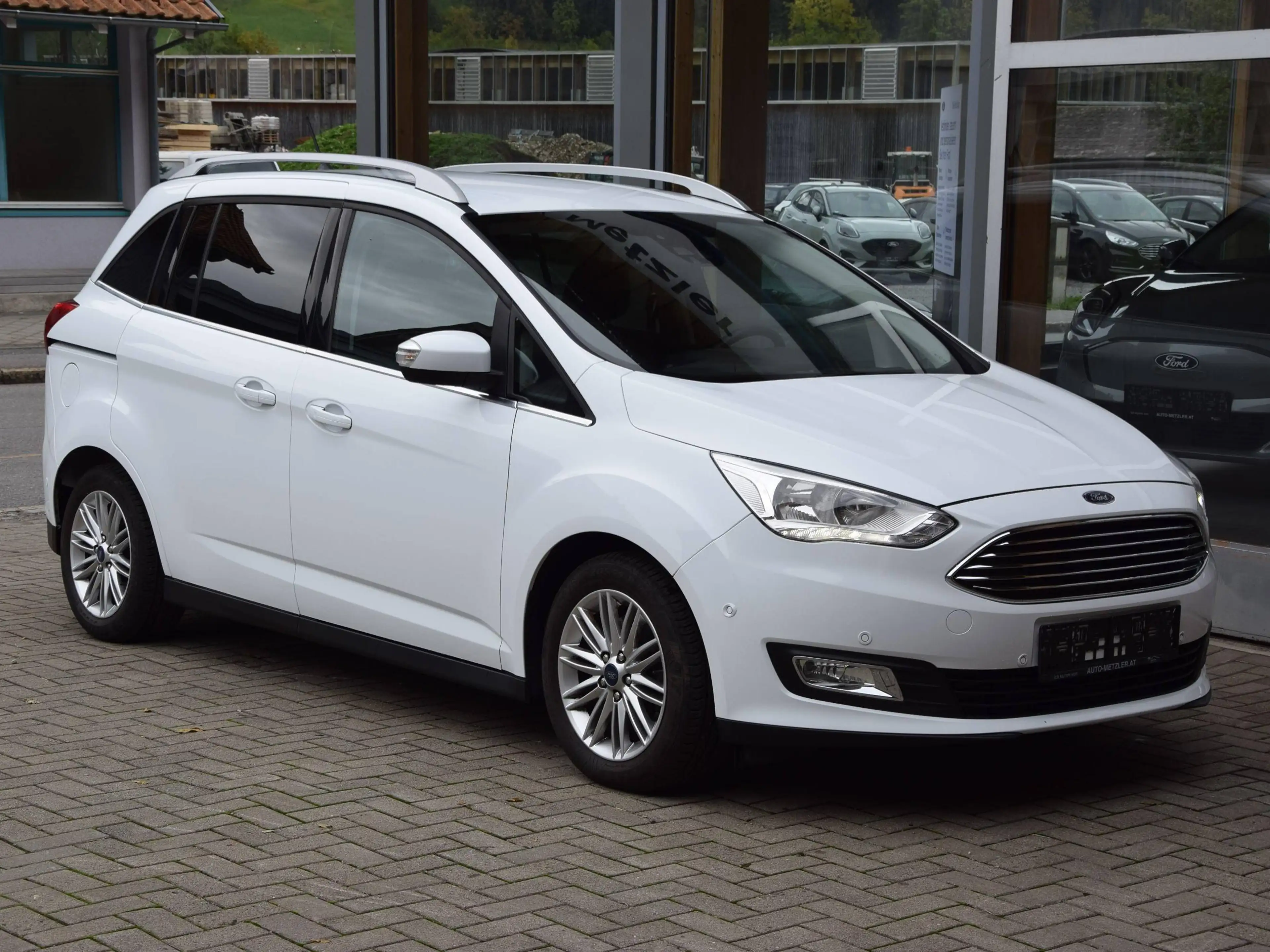 Ford Grand C-Max Titanium — photo 4