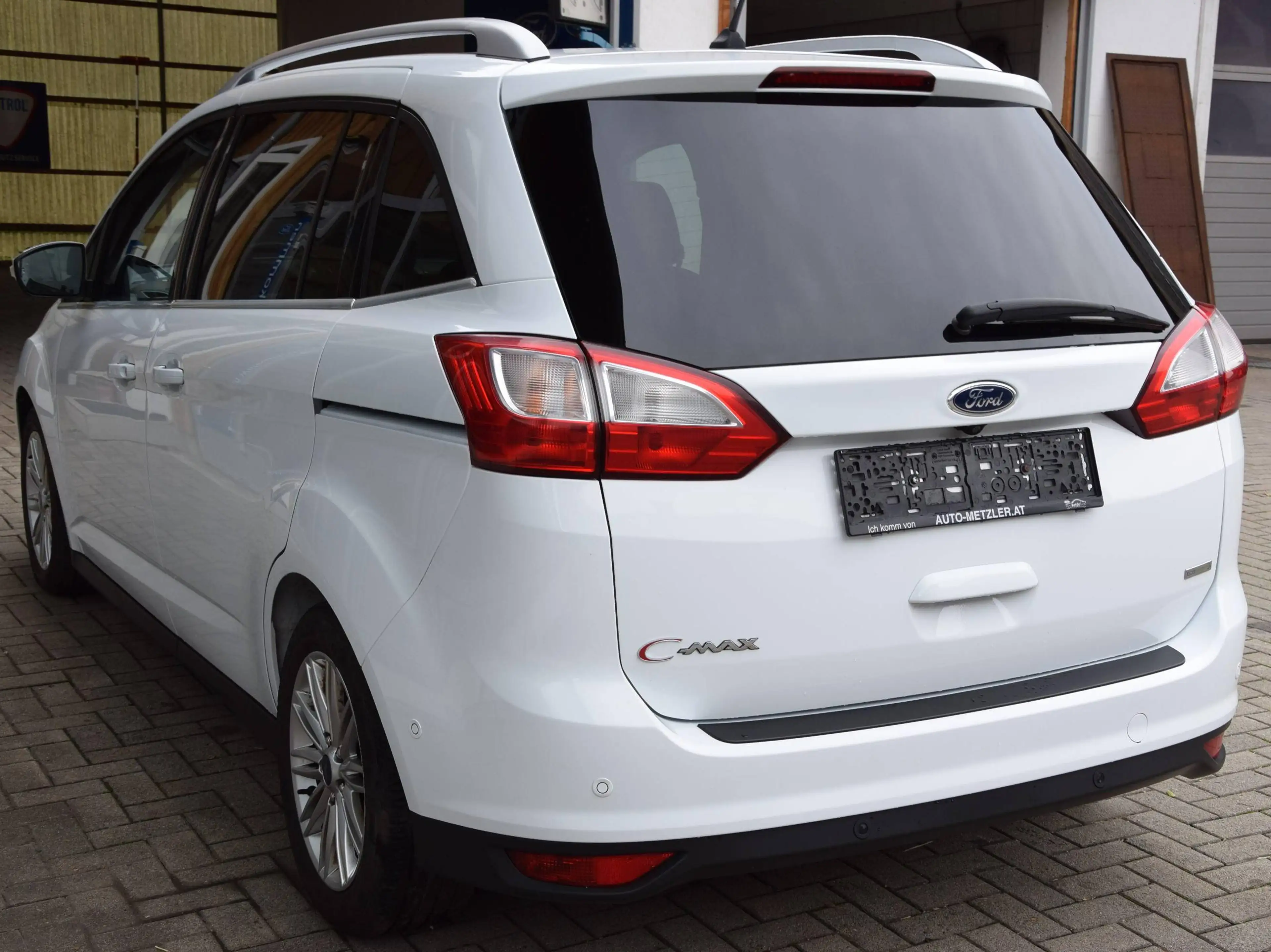 Ford Grand C-Max Titanium — photo 6