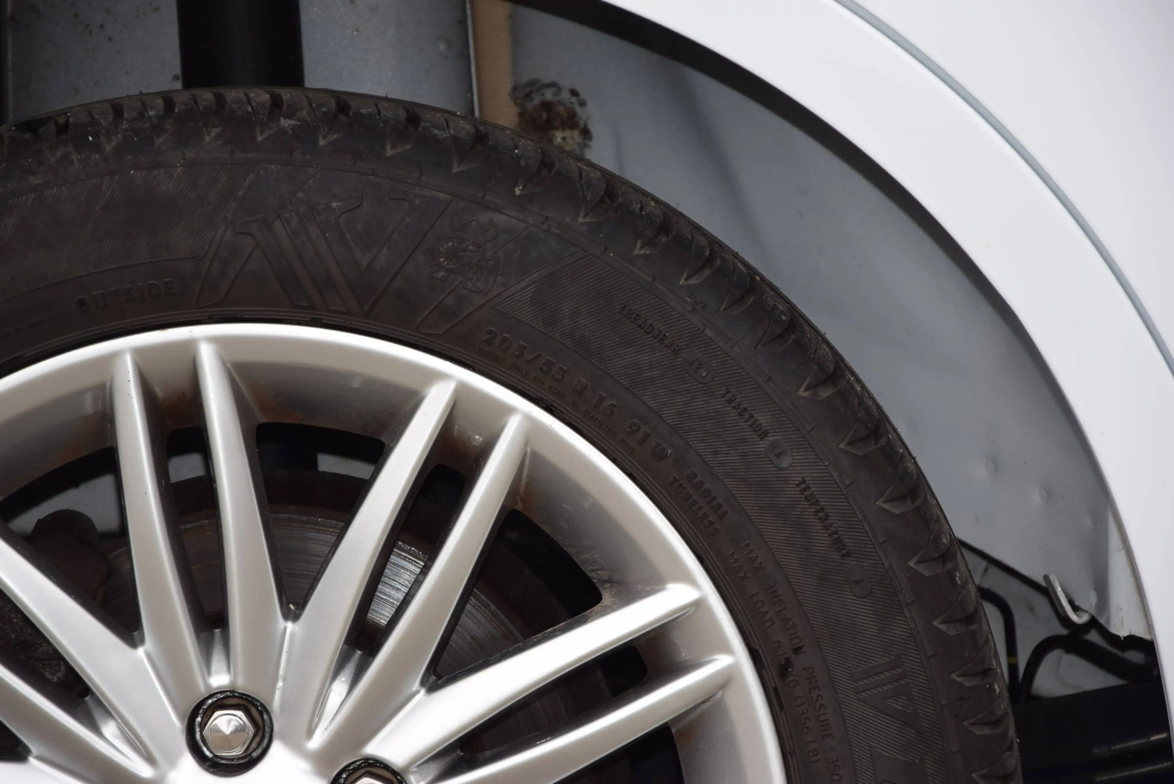 Ford Grand C-Max Titanium — photo 9