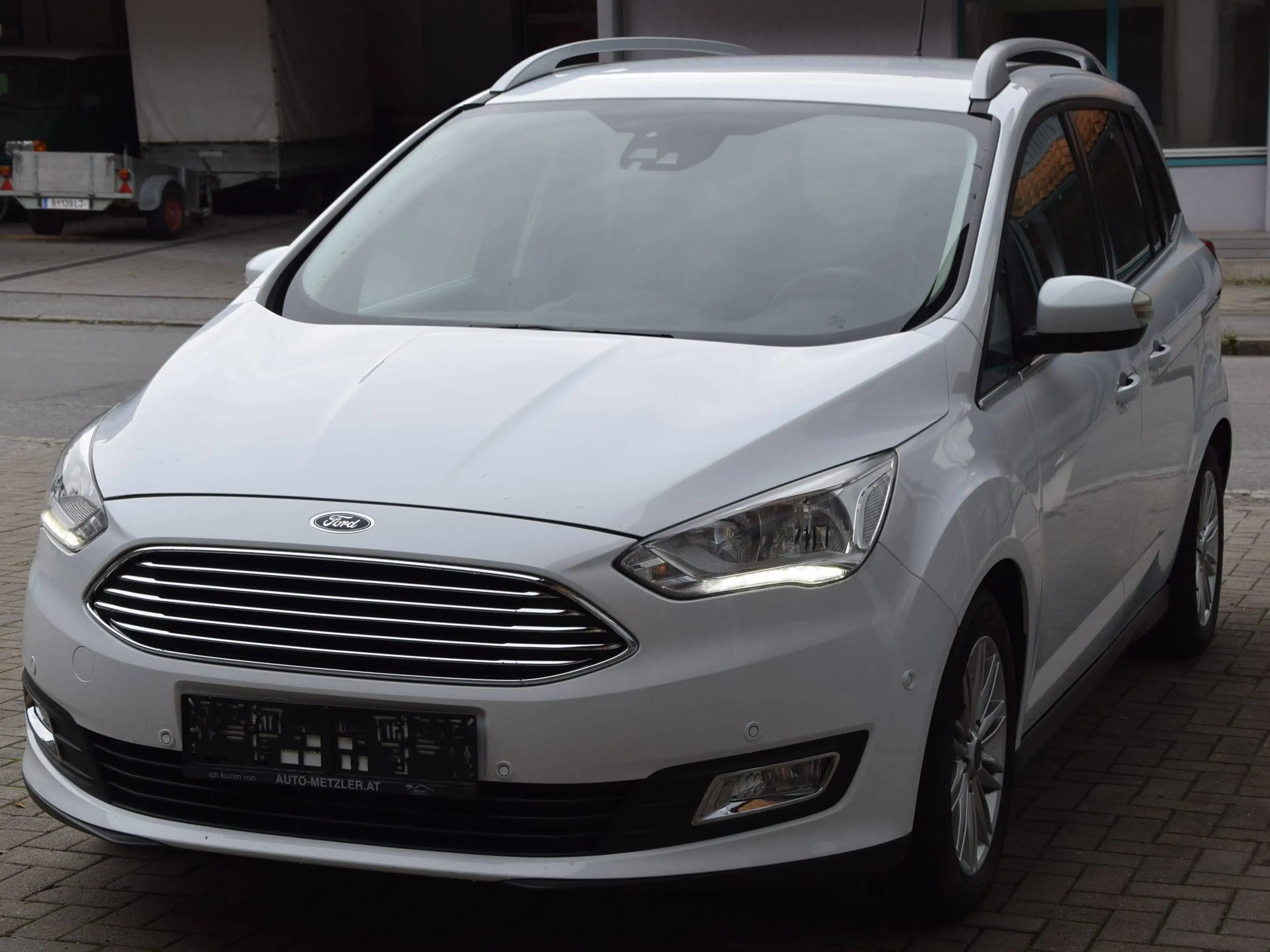 Ford Grand C-Max Titanium — photo 5