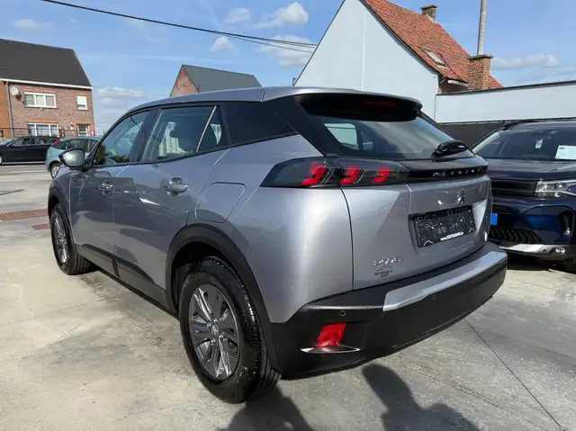 Peugeot 2008 view 7