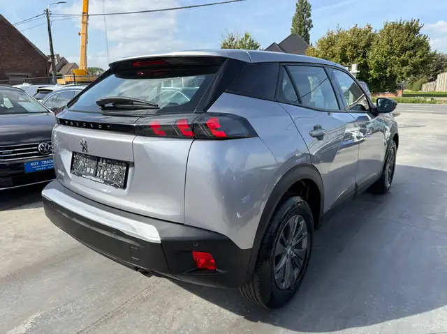 Peugeot 2008 view 5